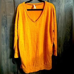 Zenana outfitter’s mustard color size L stretch long fits like XL